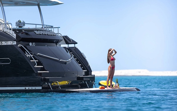 Аренда моторной яхты Sunseeker 90 Notorious в Дубае ОАЭ